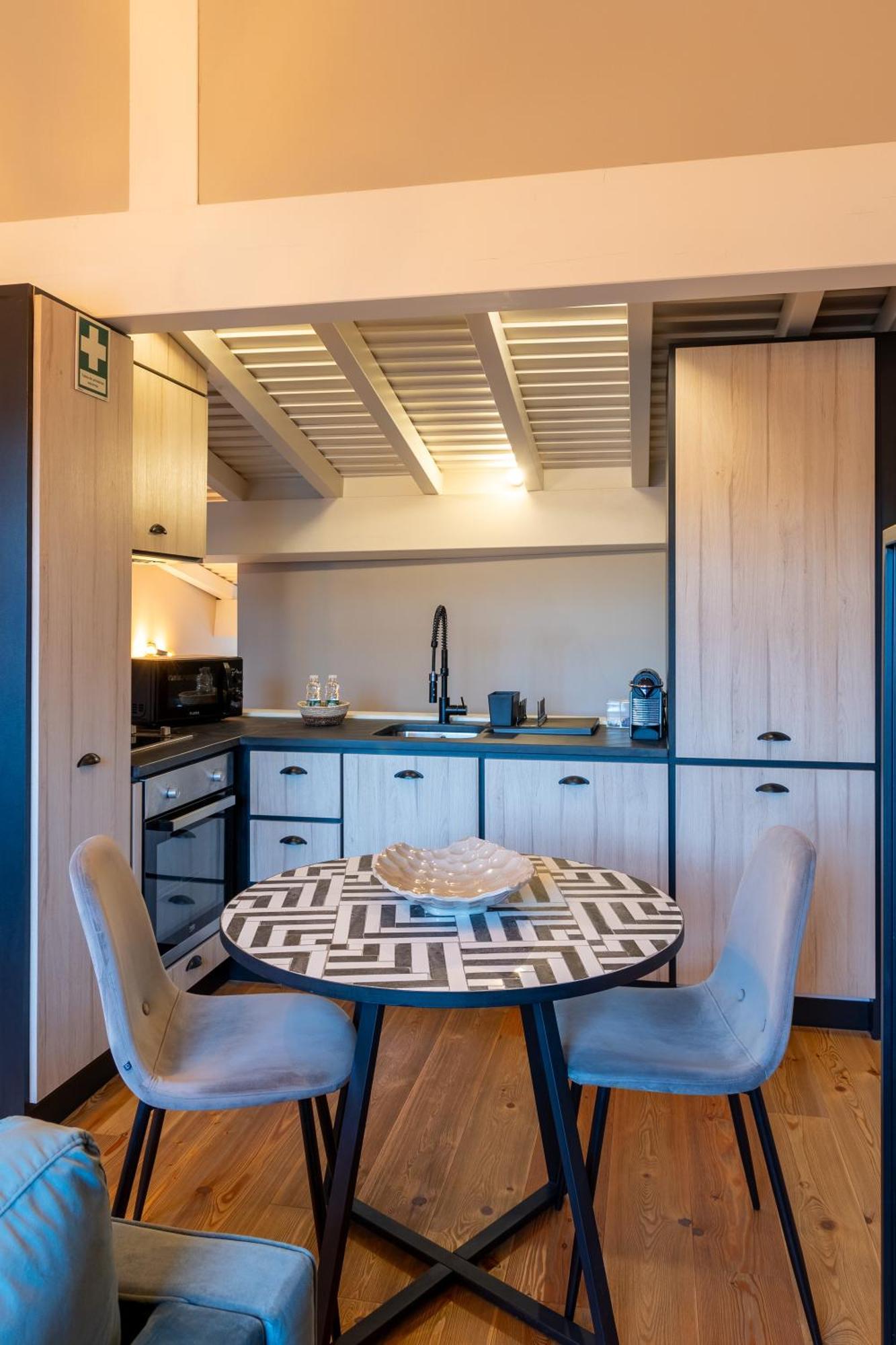 Aparthotel Largo Da Oliveira Guimarães Стая снимка
