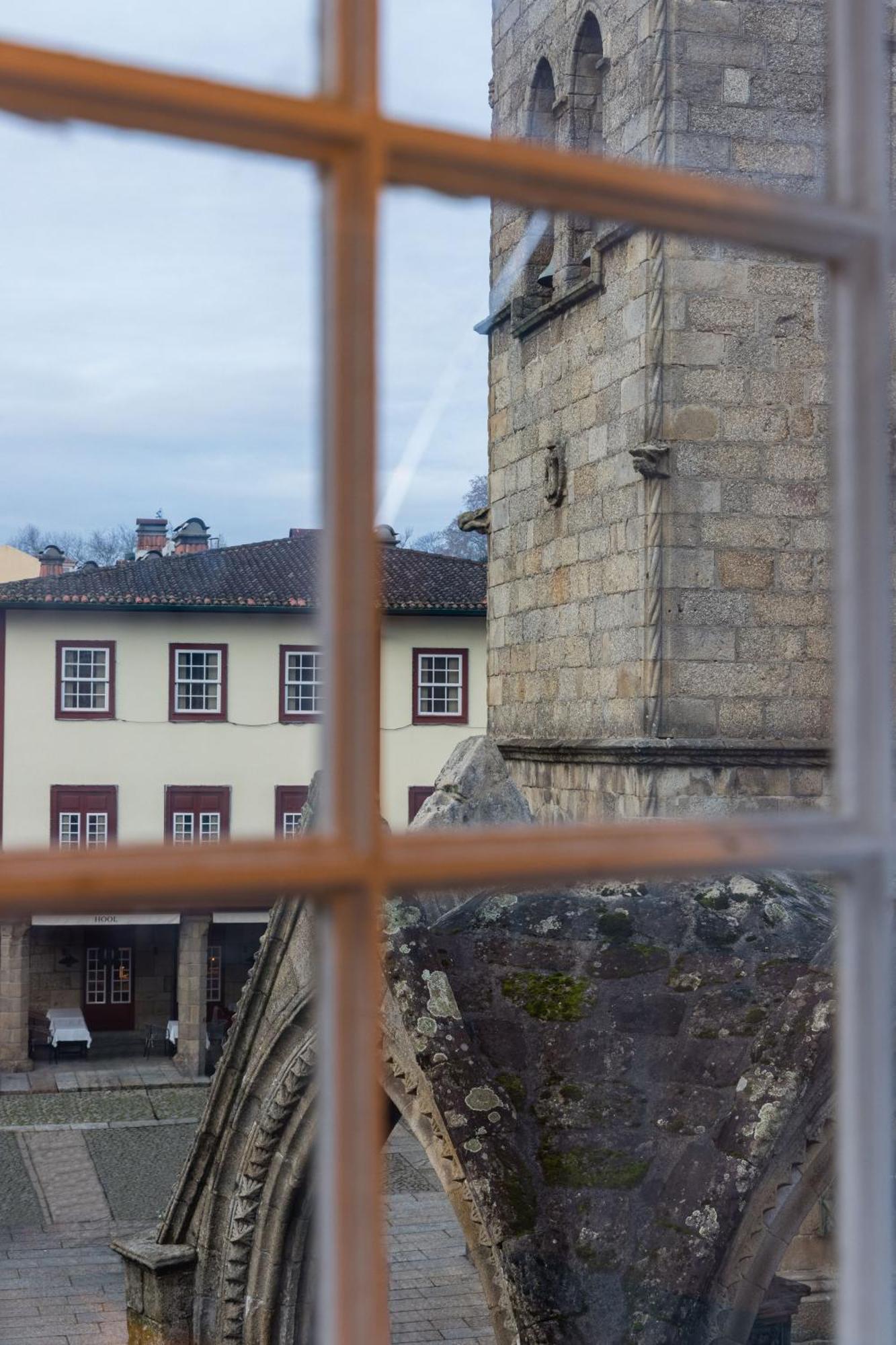 Aparthotel Largo Da Oliveira Guimarães Екстериор снимка